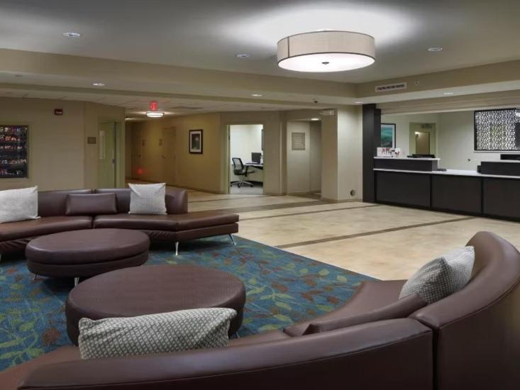 Candlewood Suites - Newark South - University Area By Ihg Ngoại thất bức ảnh