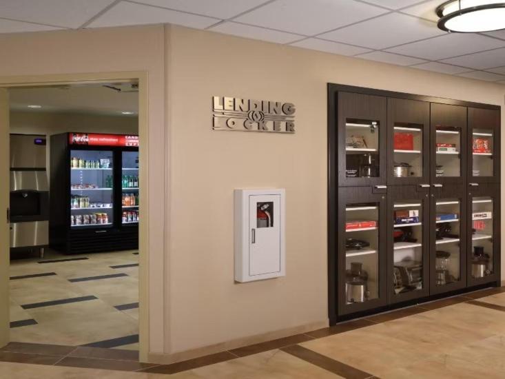 Candlewood Suites - Newark South - University Area By Ihg Ngoại thất bức ảnh